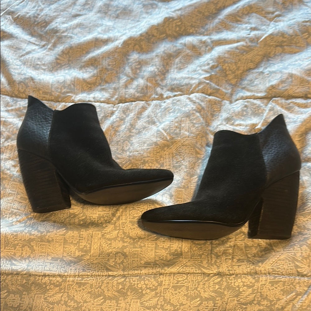 Crown Vintage Black Ankle Booties with Chunky Heel